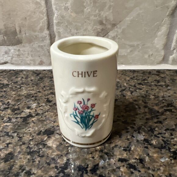 1992 Lenox Spice Garden Spice Jar CHIVE Porcelain JAR ONLY - NO LID - Picture 1 of 5